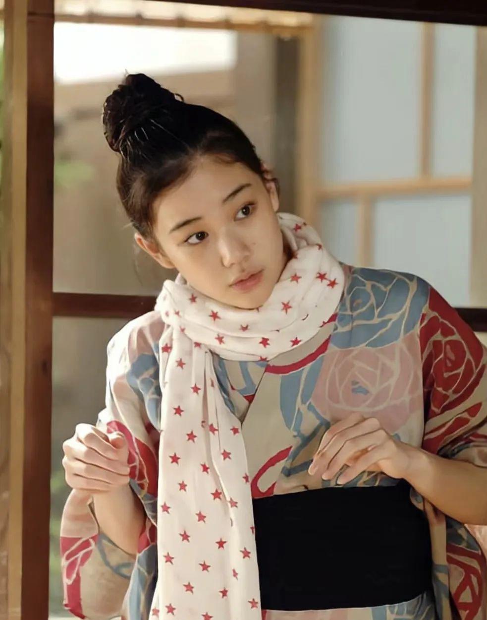 东亚美人，何必苦苦眷恋高鼻梁