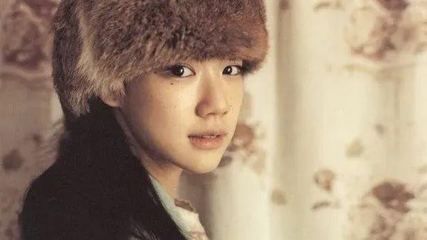 东亚美人，何必苦苦眷恋高鼻梁