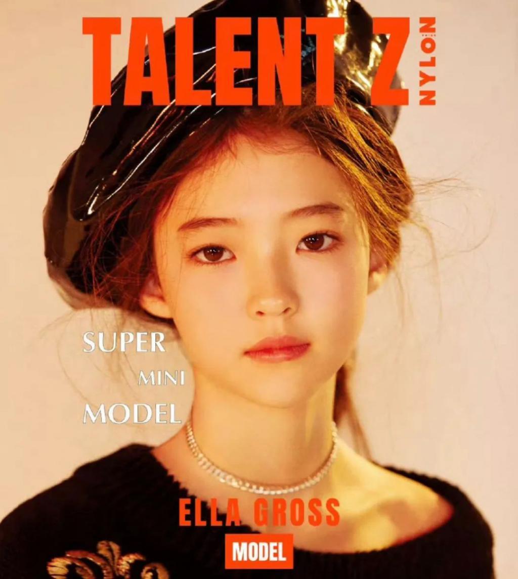 还记得被Jennie搂着的小女孩吗？这叫长残了？