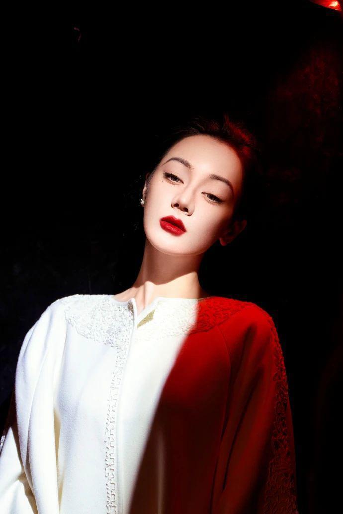 啥情况？双顶流撕破脸，闹上热搜了？