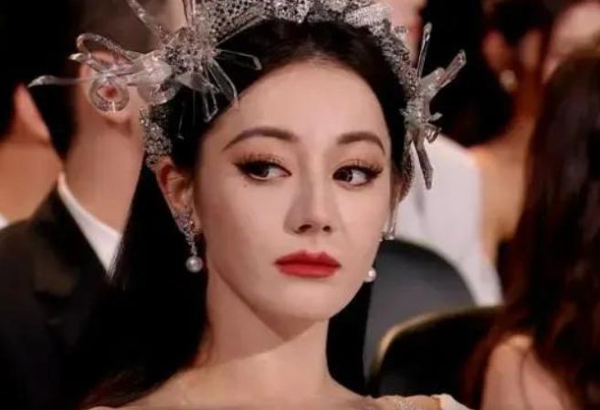 啥情况？双顶流撕破脸，闹上热搜了？