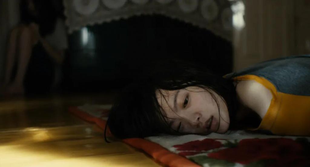 放弃自杀，她开始反杀…