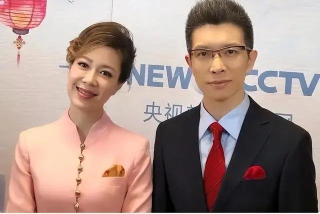 央视“最幽默”的新闻主播，2次高考复读，43岁仍未婚