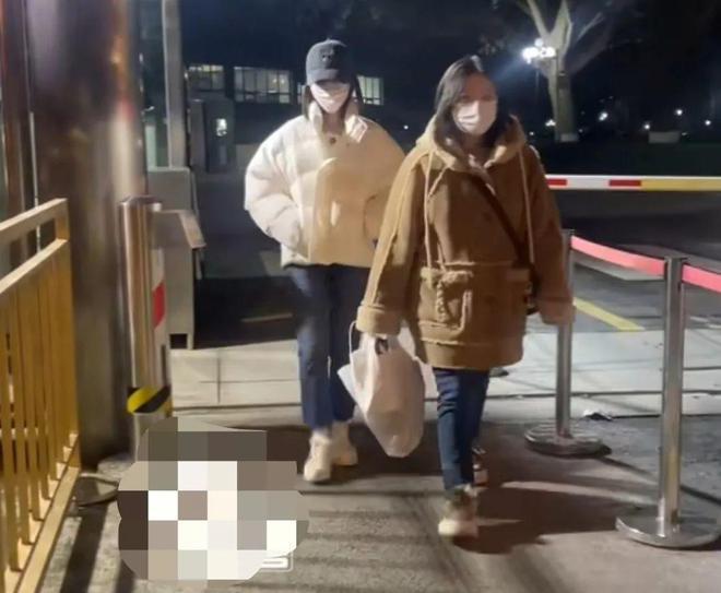 春晚首次彩排来了！毛晓彤章若楠低调现身