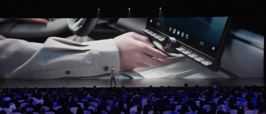 配置拉满，小米SU7加入战场