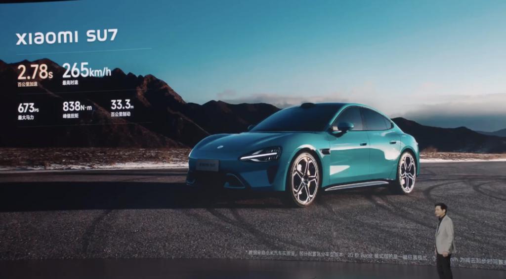 配置拉满，小米SU7加入战场