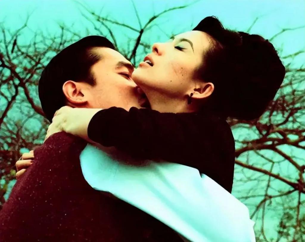 当唐嫣和马伊琍站在一起，我才彻底明白，美人在骨不在皮