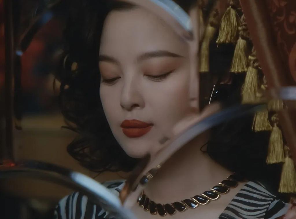 当唐嫣和马伊琍站在一起，我才彻底明白，美人在骨不在皮