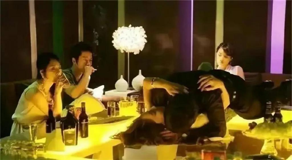 他居然自杀了？真是比韩剧还离谱