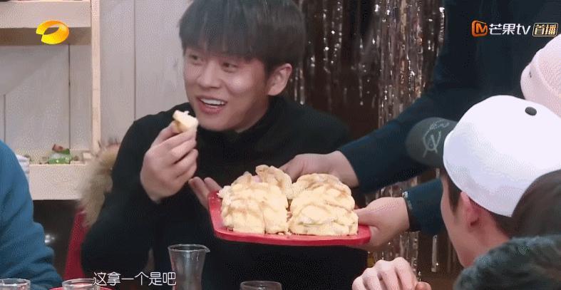 真假？出现一次笑半年，他一夜翻红了吗？