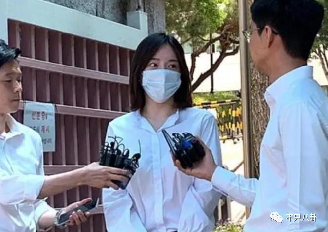 前一天还在开心聚会，第二天就自杀了？！