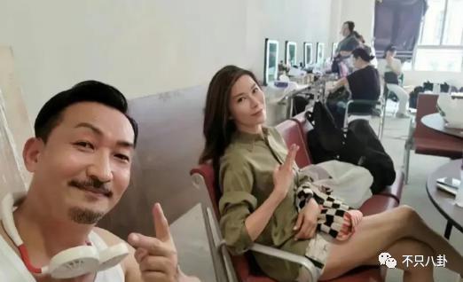 前一天还在开心聚会，第二天就自杀了？！