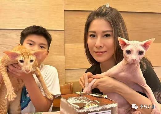 前一天还在开心聚会，第二天就自杀了？！