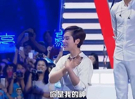 自嘲“我就是一只疯狗。”她是疯，还是痴？