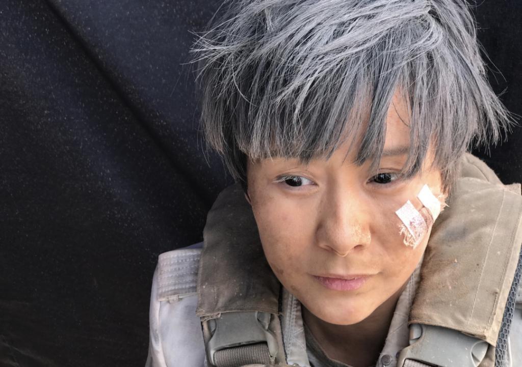 自嘲“我就是一只疯狗。”她是疯，还是痴？