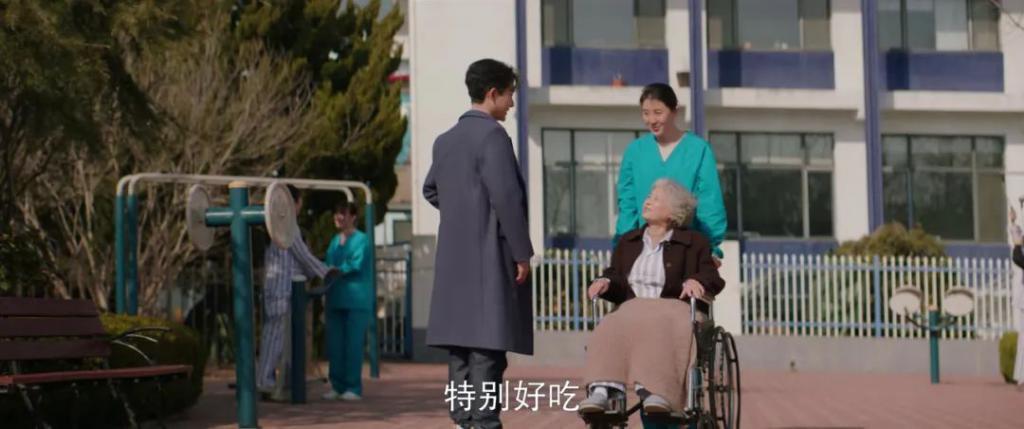 他俩甜归甜，只敢捂眼看…