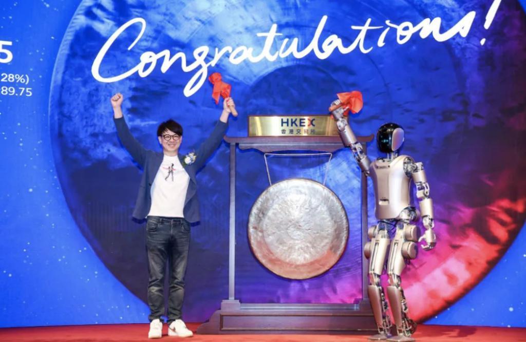 被判赔京东 10亿，阿里：尊重判决；华为：年营收超过 7000 亿；NASA 发布好奇号火星车「休假视频」