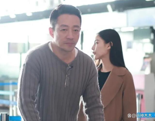 汪小菲公开新女友！两人携手返台跨年，动作亲密毫不避嫌