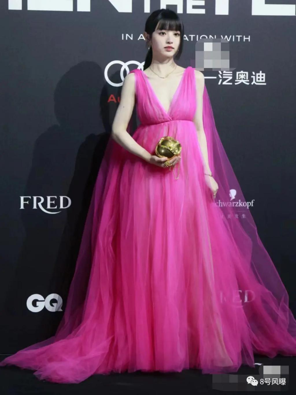 甜妹长相的田曦薇，为何总想做性感御姐？