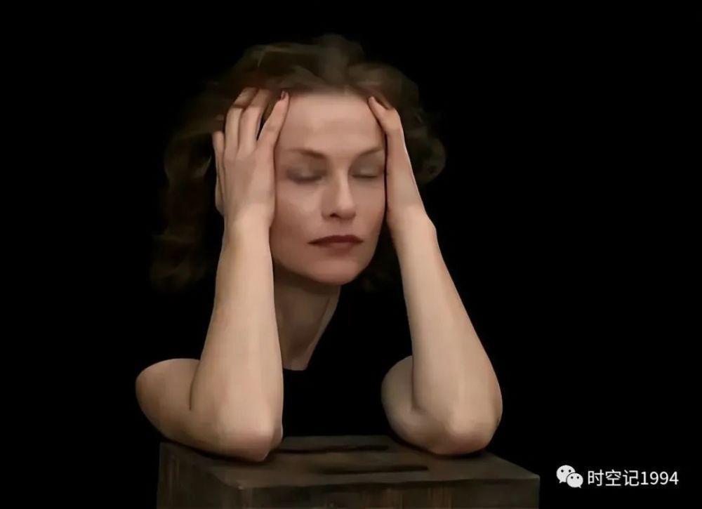 她是欧洲最强悍的女演员，也是郝蕾周迅的偶像