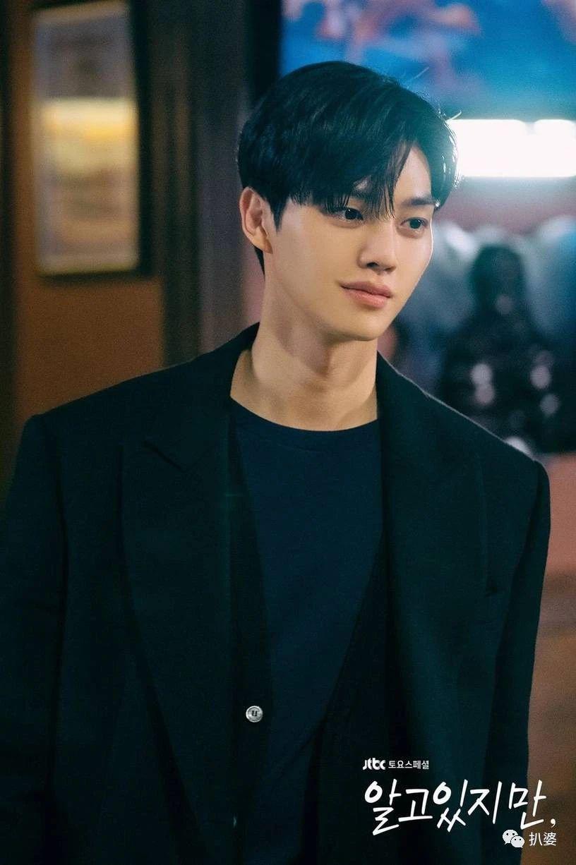 啊！刚逆回来的神颜又残了