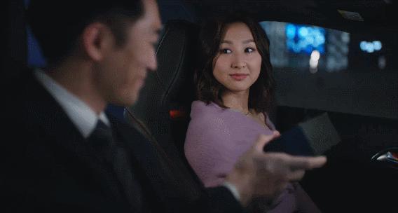 靠胸和臀上位，她把野心写在脸上，狠狠打脸内娱！