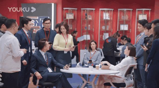 靠胸和臀上位，她把野心写在脸上，狠狠打脸内娱！