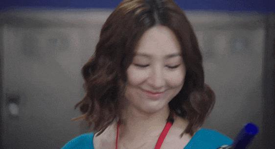 靠胸和臀上位，她把野心写在脸上，狠狠打脸内娱！