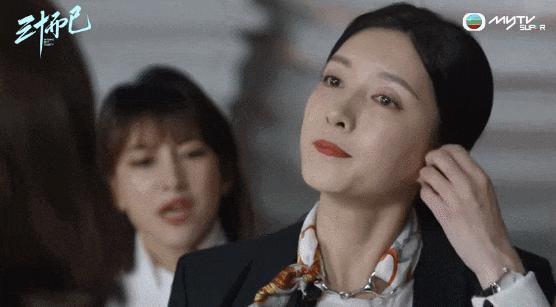 靠胸和臀上位，她把野心写在脸上，狠狠打脸内娱！