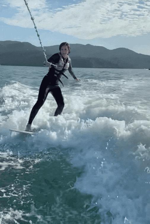 靠胸和臀上位，她把野心写在脸上，狠狠打脸内娱！