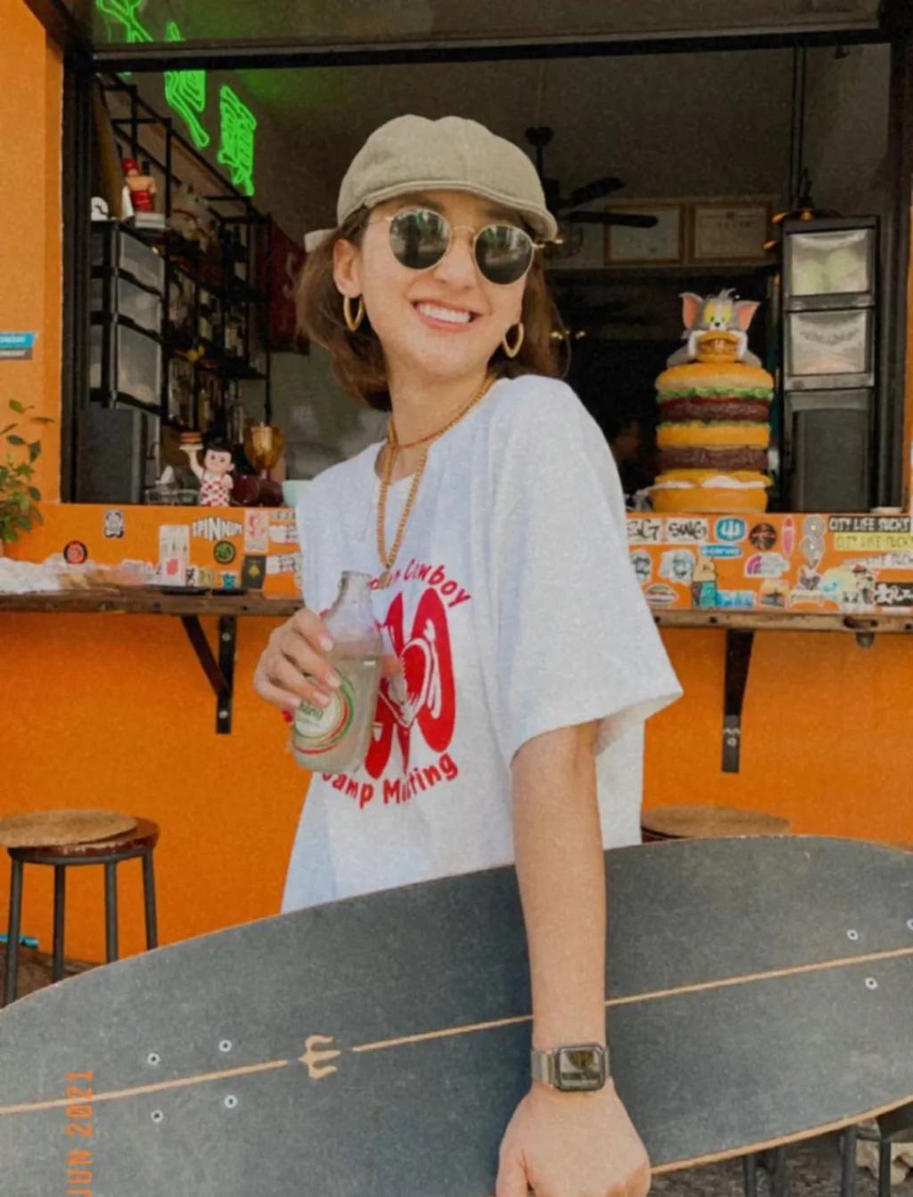 靠胸和臀上位，她把野心写在脸上，狠狠打脸内娱！