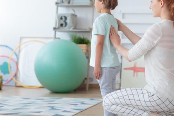 儿童医院排队到1000号？这些小程序能帮你解决看病难。