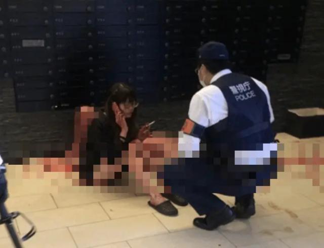 日本少女数年前因爱刺伤牛郎，出狱后变网红，牛郎事业更上一层楼？