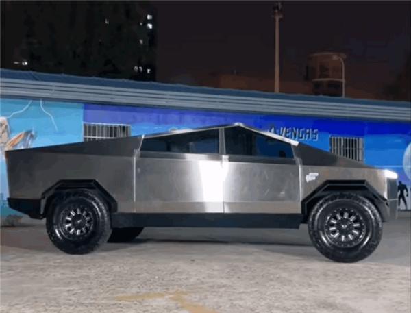 国内民间大神自制特斯拉Cybertruck：这套车身外观能打几分