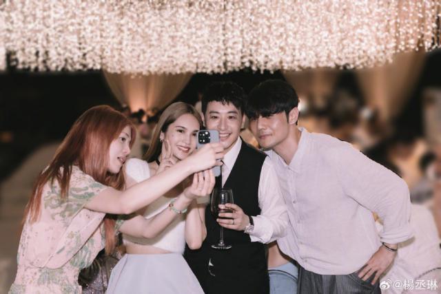 杨丞琳晒潘玮柏婚礼现场照：唐门找到属于他的小花了