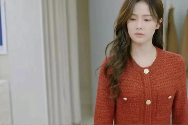 她是90年代“疯批美人”，年少与郑伊健恋爱七年，58岁依旧单身