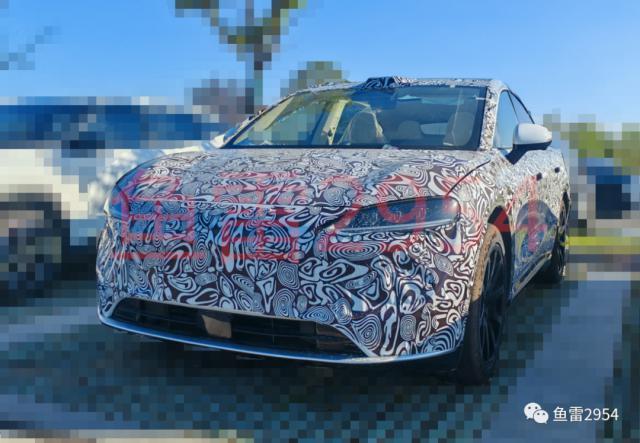 奇瑞跨界SUV新车谍照亮相：预计为智界S9，将搭载华为电机