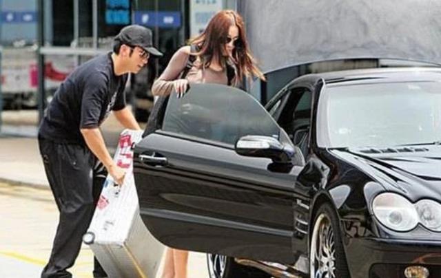 离开了李晨，她嫁给了爱情，再上热搜，她活成了人们羡慕的样子