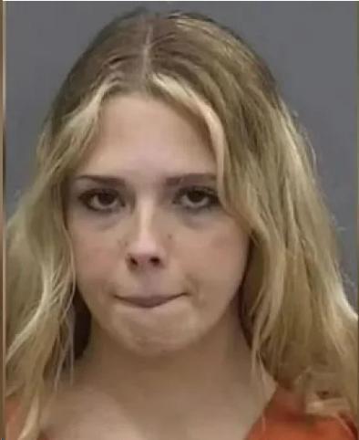 美国22岁女子装嫩，诱骗性侵多名少年！被揭惯犯还狂传不雅视频