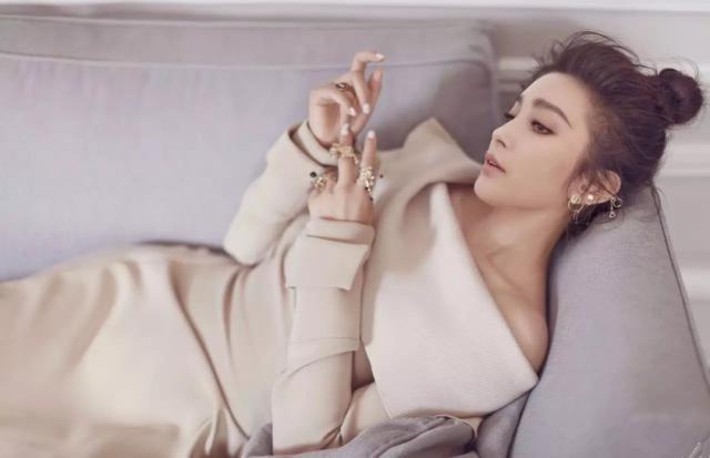 李冰冰，毁了白莲花这个词