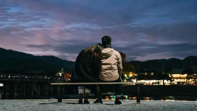 亮亮丽君夫妇值得同情吗？