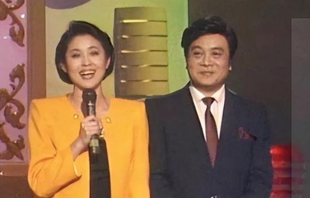 央视春晚重大失误：沈腾启动应急预案，尴尬的黑色3分钟