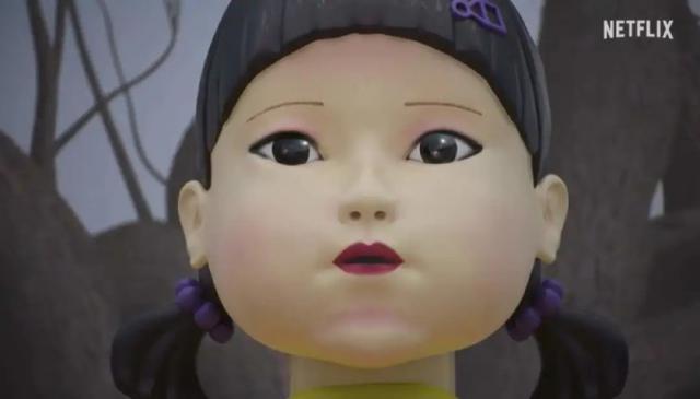 阴险恶毒，好想把她推下去？