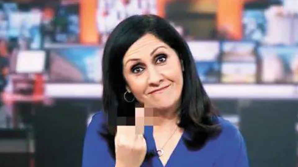 BBC女主播竖中指 称直播时闹乌龙