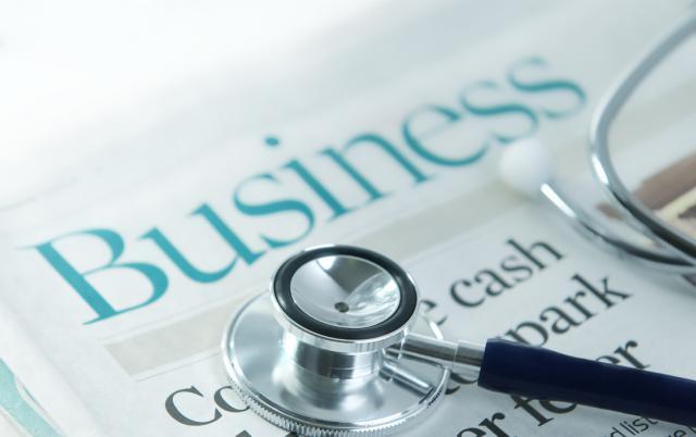 谁重伤了拜耳：搁浅的巨轮与消失的1000亿美元