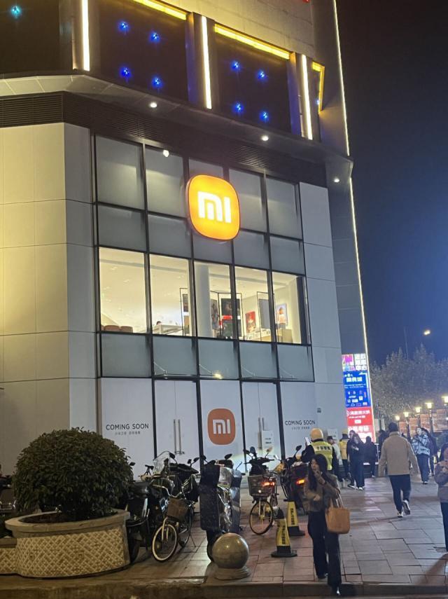 实拍图遭泄露、展车最快一月到店，小米汽车关键信息只剩价格