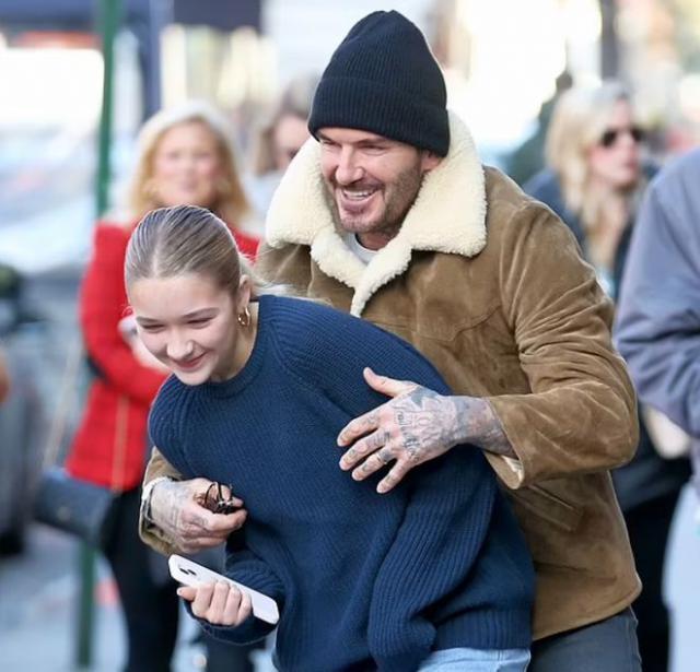 贝克汉姆当街熊抱12岁女儿，小七瘦身后越发漂亮了