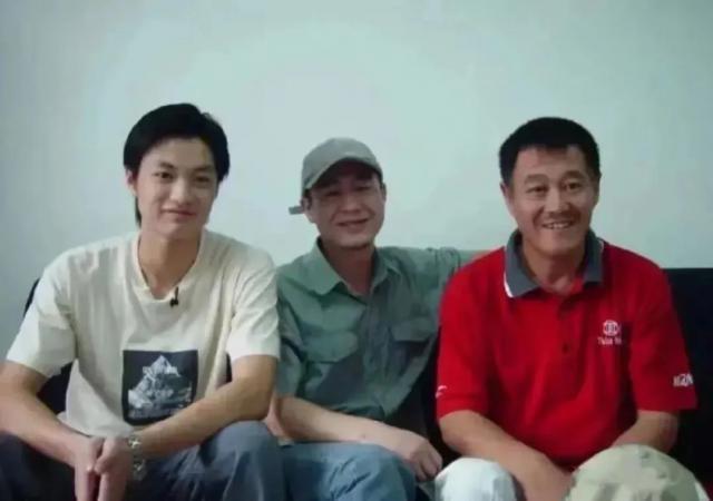 周一围：洗白了，钱挣了，人没跪