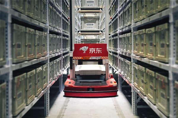 京东快递首批试点“次晨达”：最晚23点收件 次晨8点送到