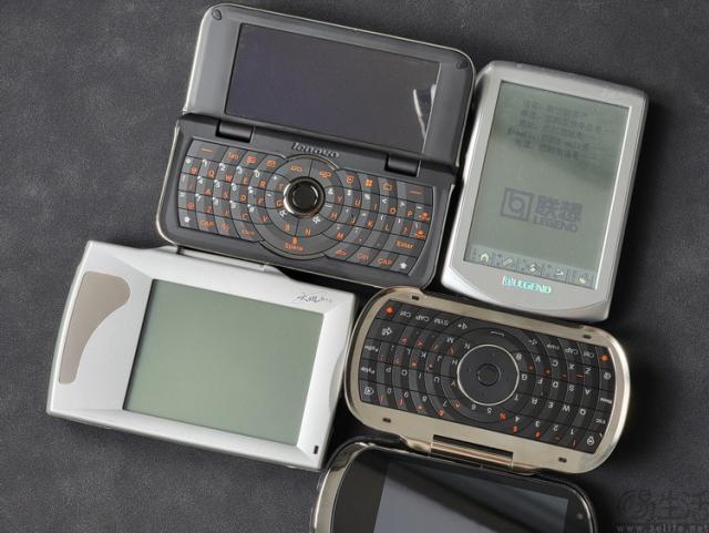 老手机上“百花齐放”的接口，其实并不值得骄傲